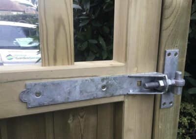 hook and band hinge